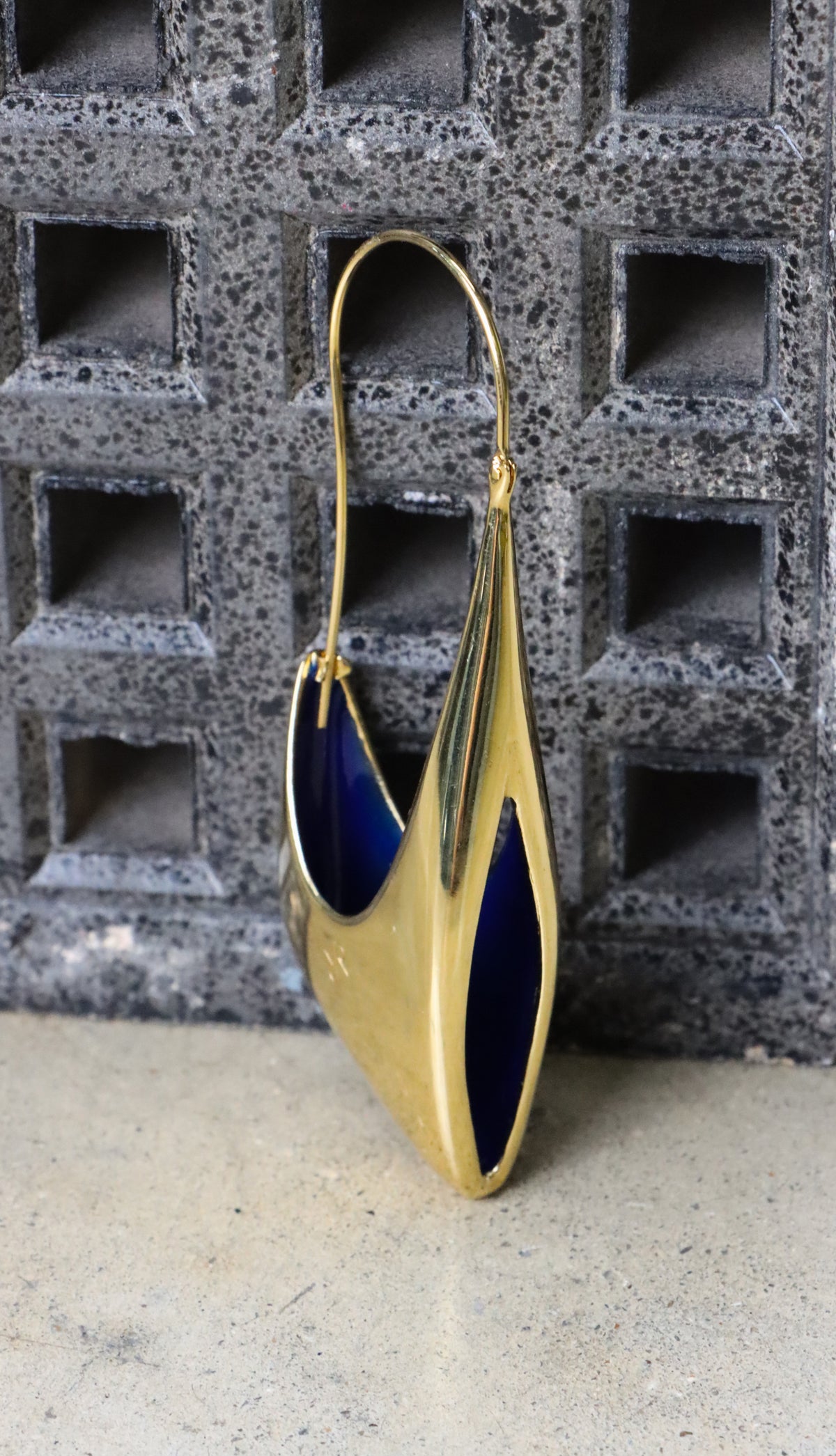 FOSSA EARRINGS XL WITH BLUE ENAMEL