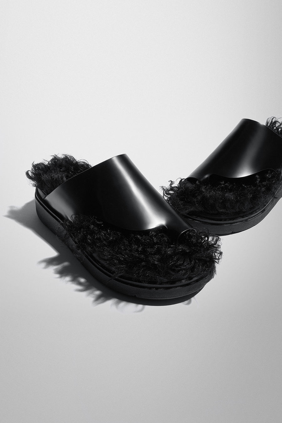 GEN-FF X ROKSANDA CUT-OUT LEATHER SLIDES